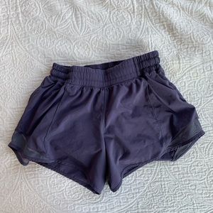 Lulu Lemon Hotty Hot 4” short, size 6, eggplant color